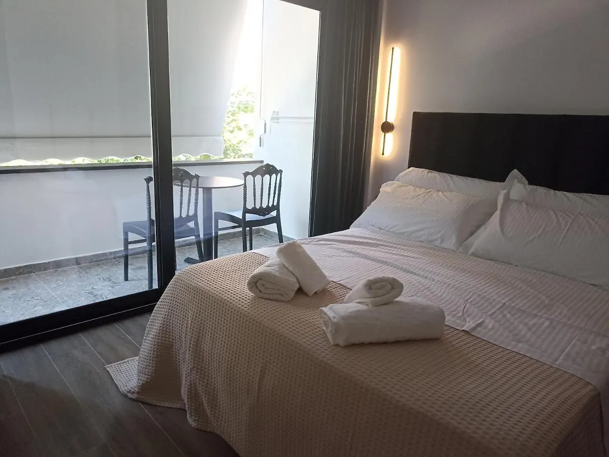 Deluxe Apartment Bllok Tirana