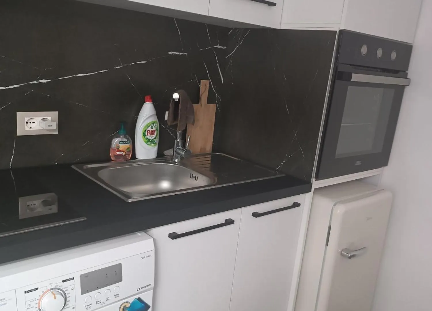 Deluxe Apartment Bllok Tirana